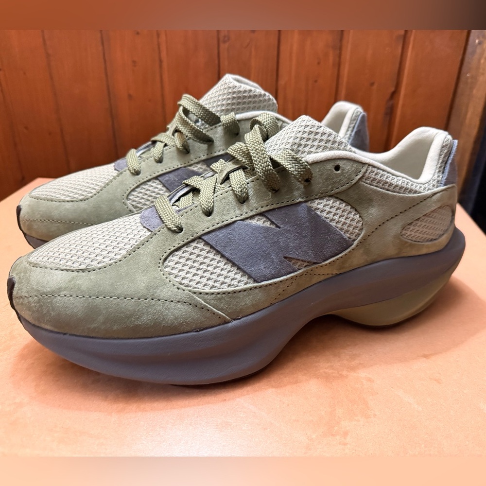 New Balance men’s shoes (brand new) US-13